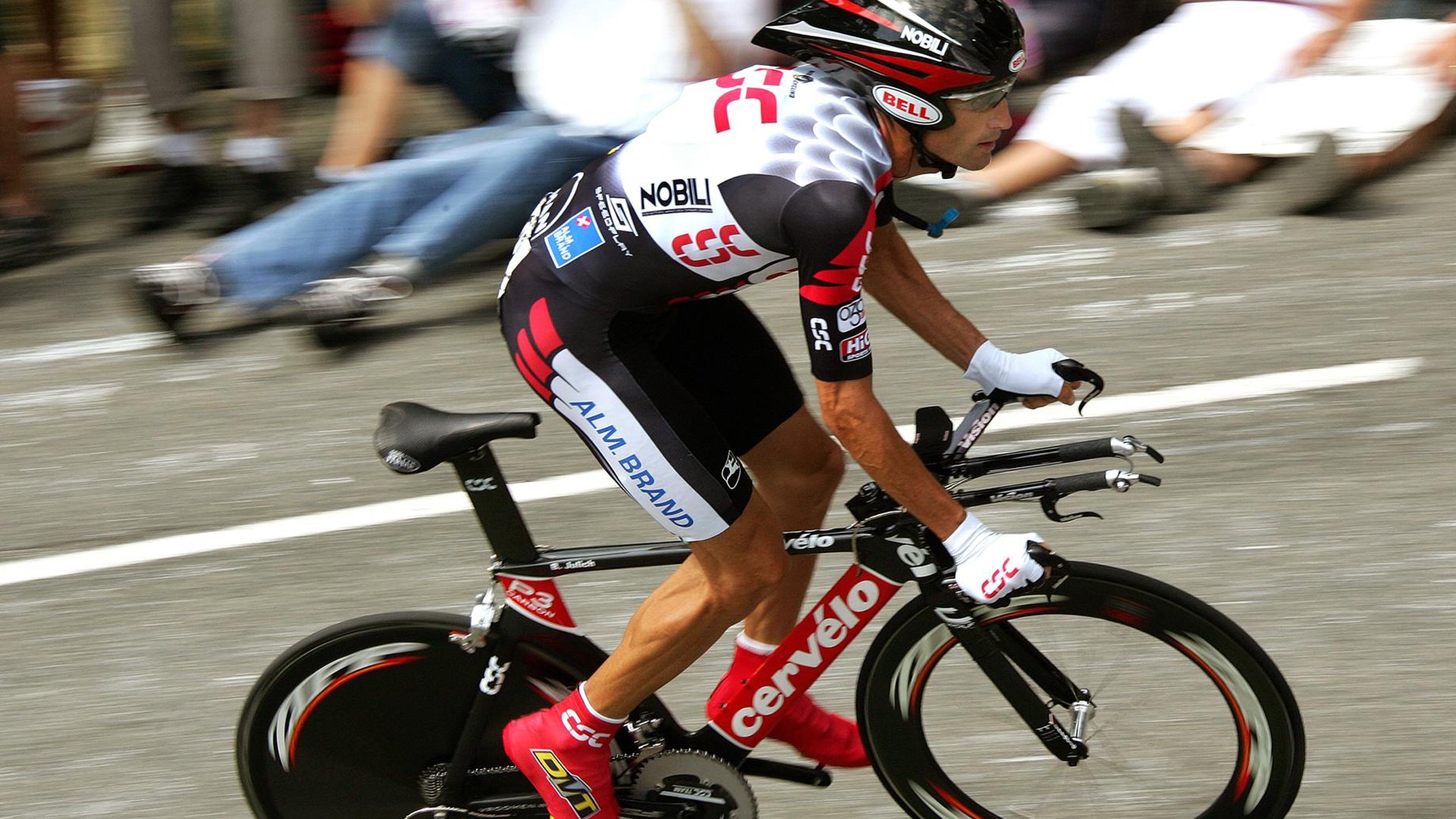 乐鱼体育在线下载-出发弹跳力增强，起跑阶段优势明显，弹跳力和爆发力训练计划